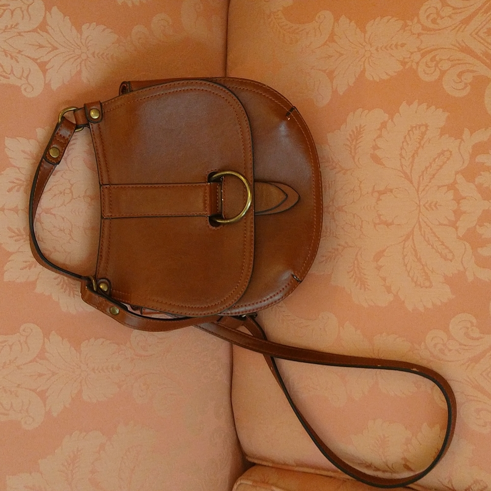 GUC. Simply Noelle faux leather saddle bag/Crossbody bag.